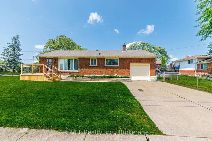 Property Photo:  6945 Douglas Street  ON L2G 3C6 
