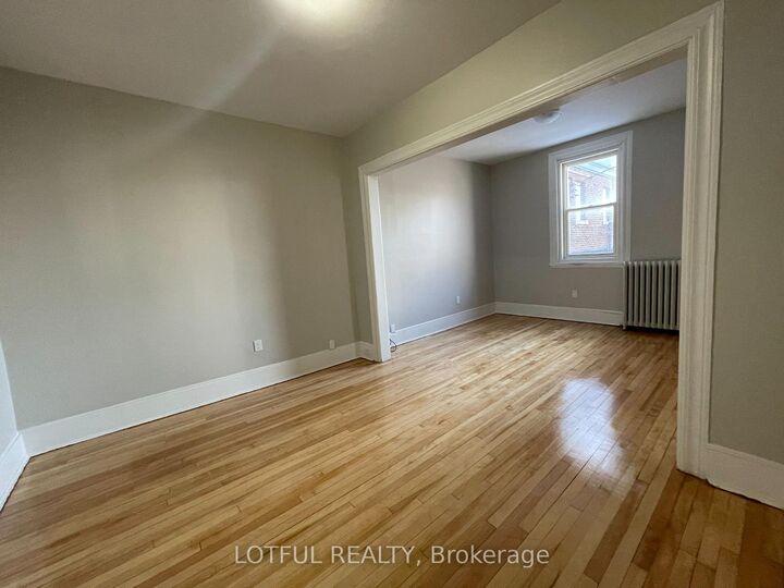 Property Photo:  4-1/2 Russell Street E 3  ON K7A 1E8 