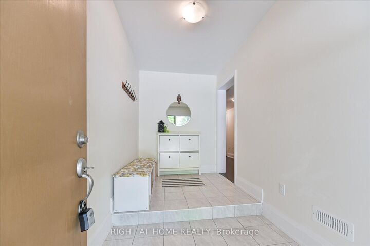 Property Photo: 18 Kenneth Wood Crescent ON M2N 0K3
