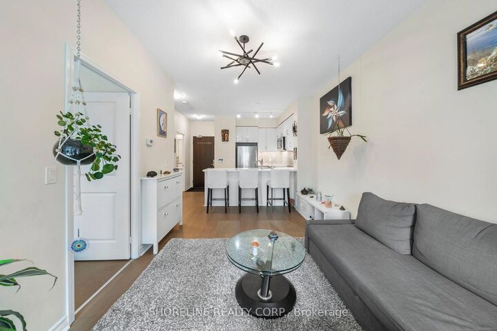 Property Photo: 39 Annie Craig Drive 1502 ON M8V 0A4