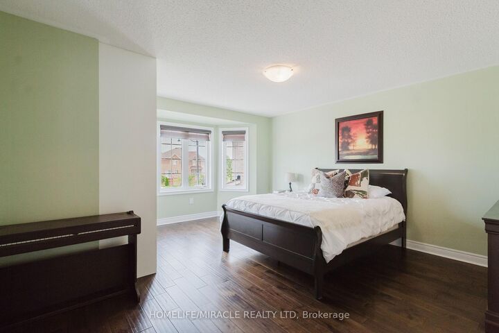 Property Photo: 14 Adeline Court ON L6Y 0W9