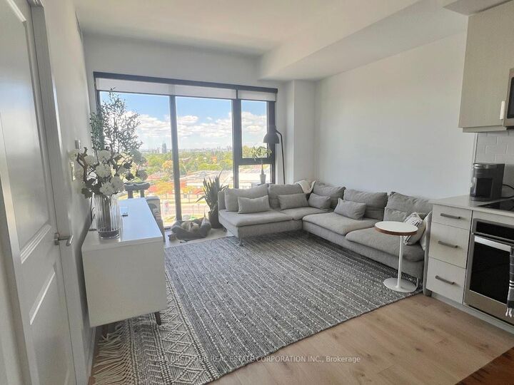 Property Photo:  2799 Kingston Road 917  ON M1M 0E3 