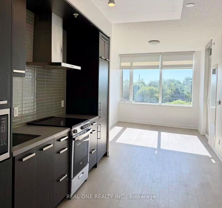 Property Photo:  120 Bayview Avenue N410  ON M5A 0G4 