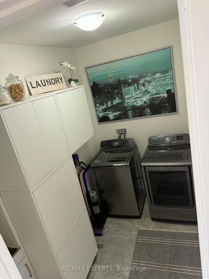 Photo de la propriété:  45 Casserley Crescent  ON L0G 1W0 