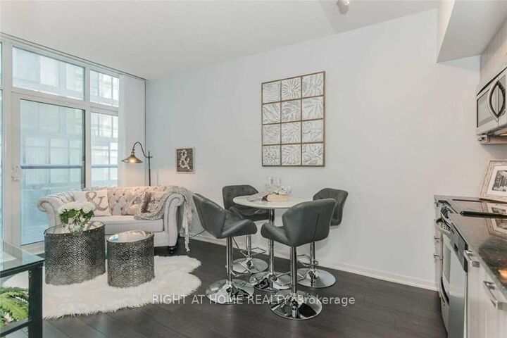 Property Photo:  36 Lisgar Street 812W  ON M6J 0C7 