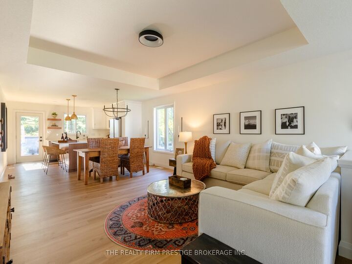 Property Photo: 32 Broadway Avenue ON N0P 2C0