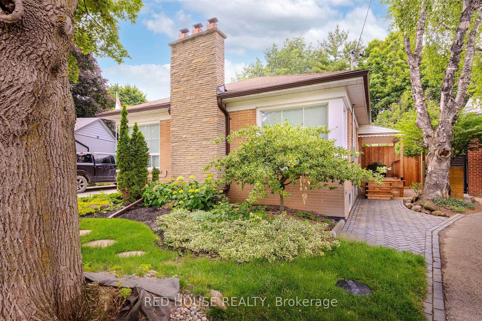Property Photo: 70 Beaverbrook Avenue Basement ON M9B 2N6