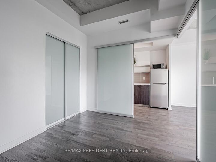 Property Photo:  560 King Street W 1005  ON M5V 0L5 