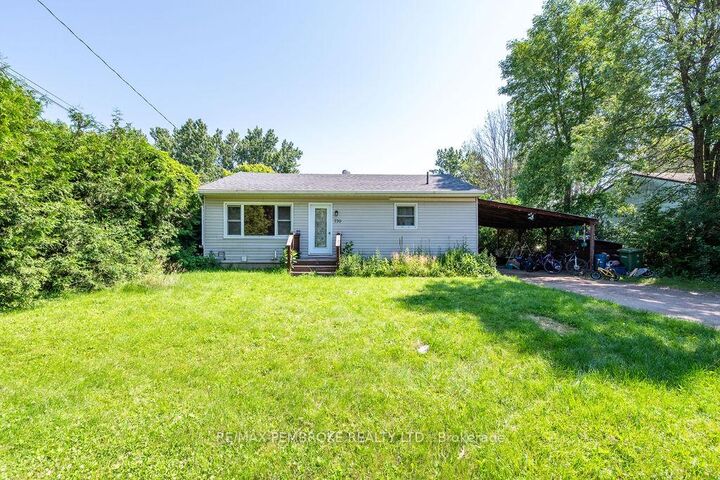 770 McGuire Street — photo 1