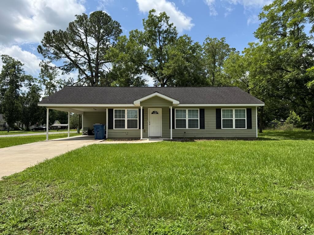 Property Photo:  * 24 Single Family Rentals 24  GA 31503 