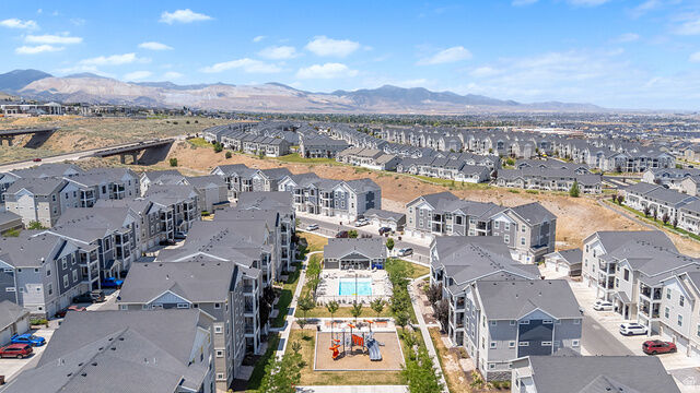 Property Photo: 14642 S McKellen Dr 303 UT 84096