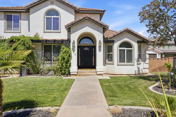 Property Photo:  930 S Indian Cir  UT 84780 