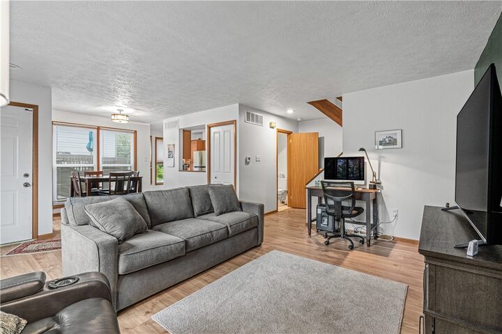 Property Photo: 320 Spring Run Drive PA 15146