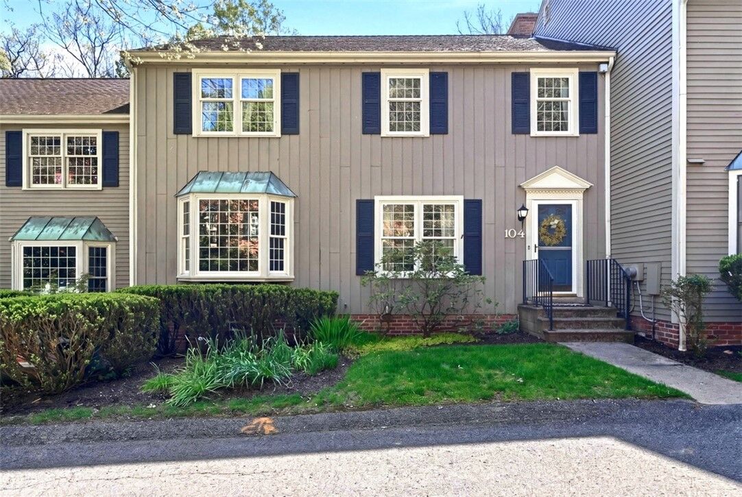 Property Photo: 104 Saybrook Harbor PA 15015