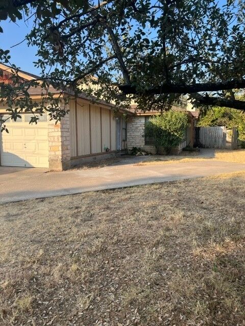 Property Photo:  112 Verna Spur A  TX 78628 