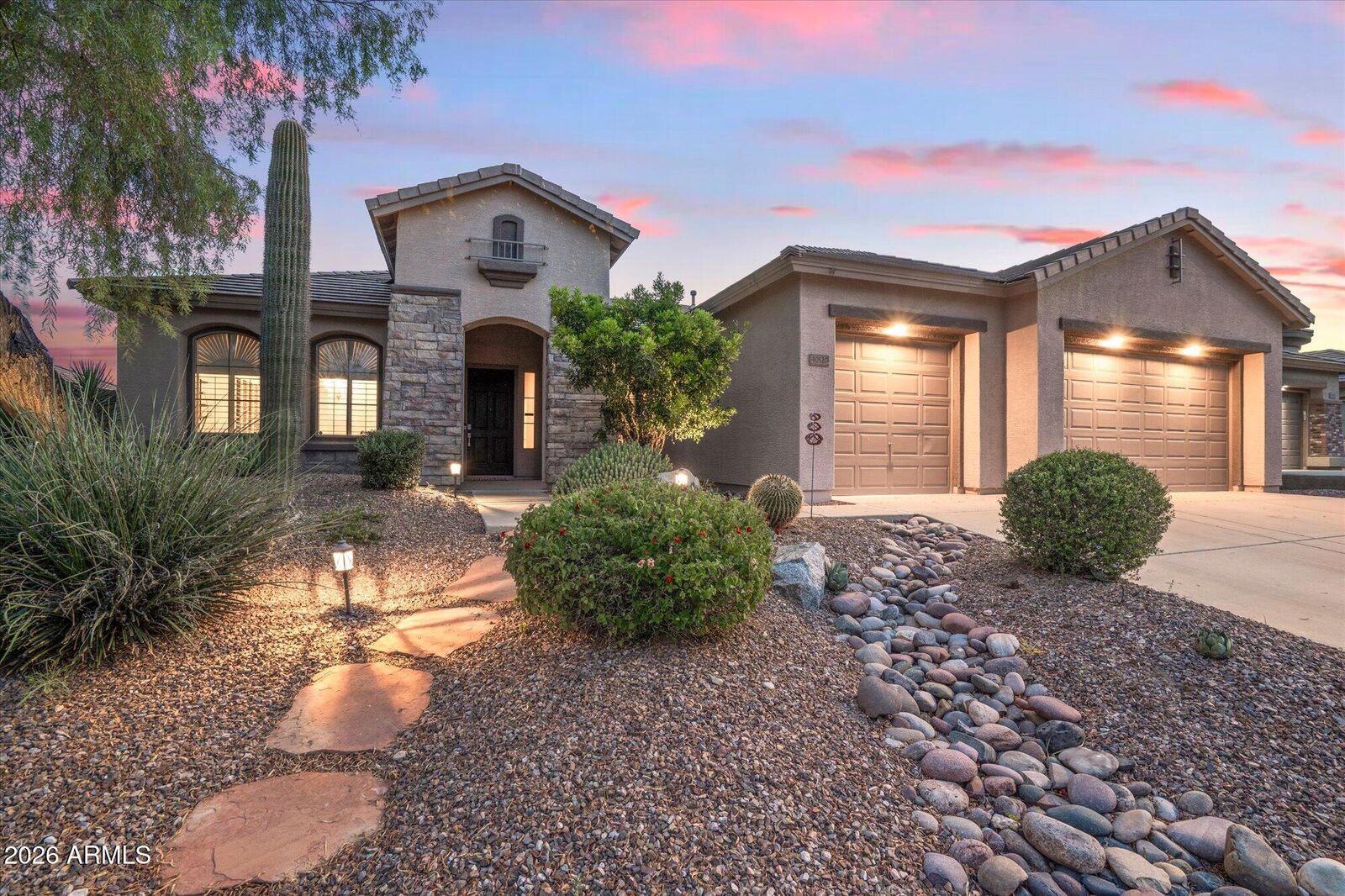 Property Photo: 40520 N Kearny Way AZ 85086