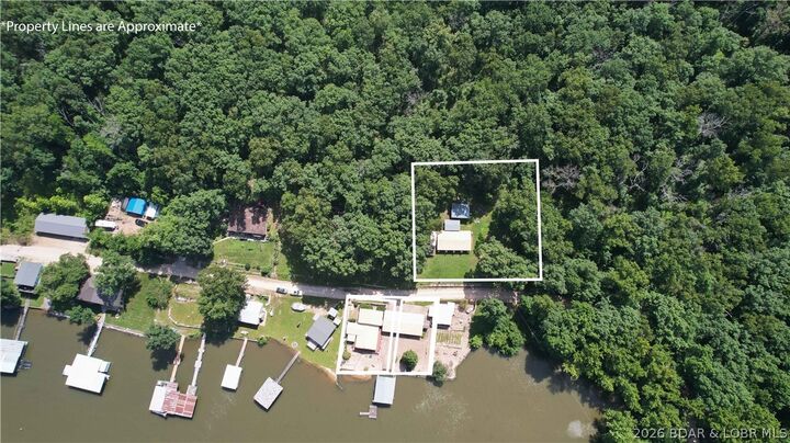 Property Photo: 206 Angelica Drive MO 65326