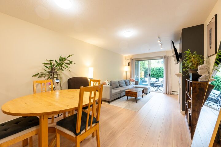Property Photo: 1386 W 6th Avenue 1 BC V6H 1A7
