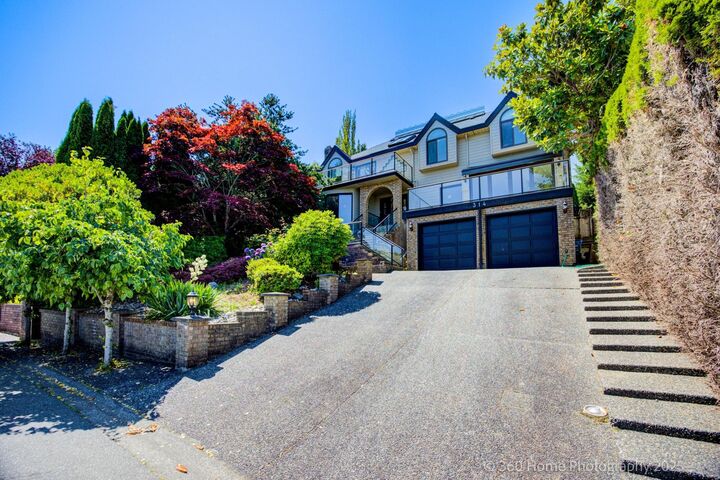 Property Photo: 314 Rosehill Wynd BC V4M 3L9