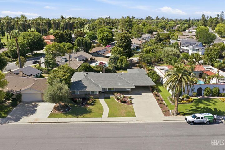Property Photo: 7007 Mesa Verde Way CA 93309