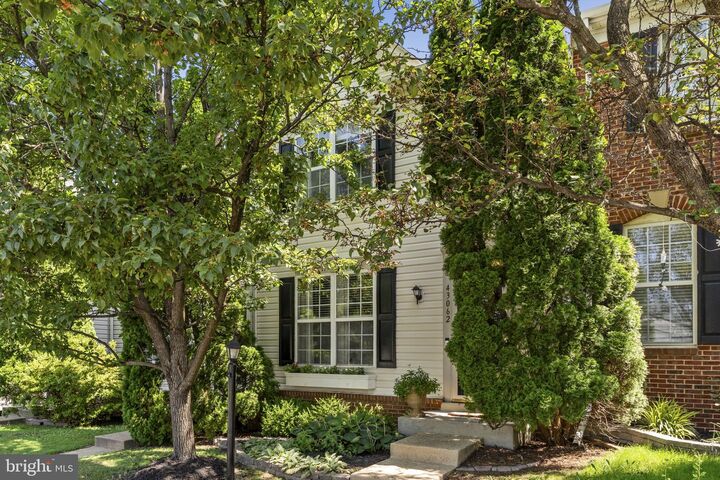 Property Photo:  43062 Sherbrooke Terrace  VA 20176 