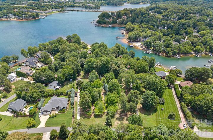 Property Photo: 21024 Norman Shores Drive NC 28031