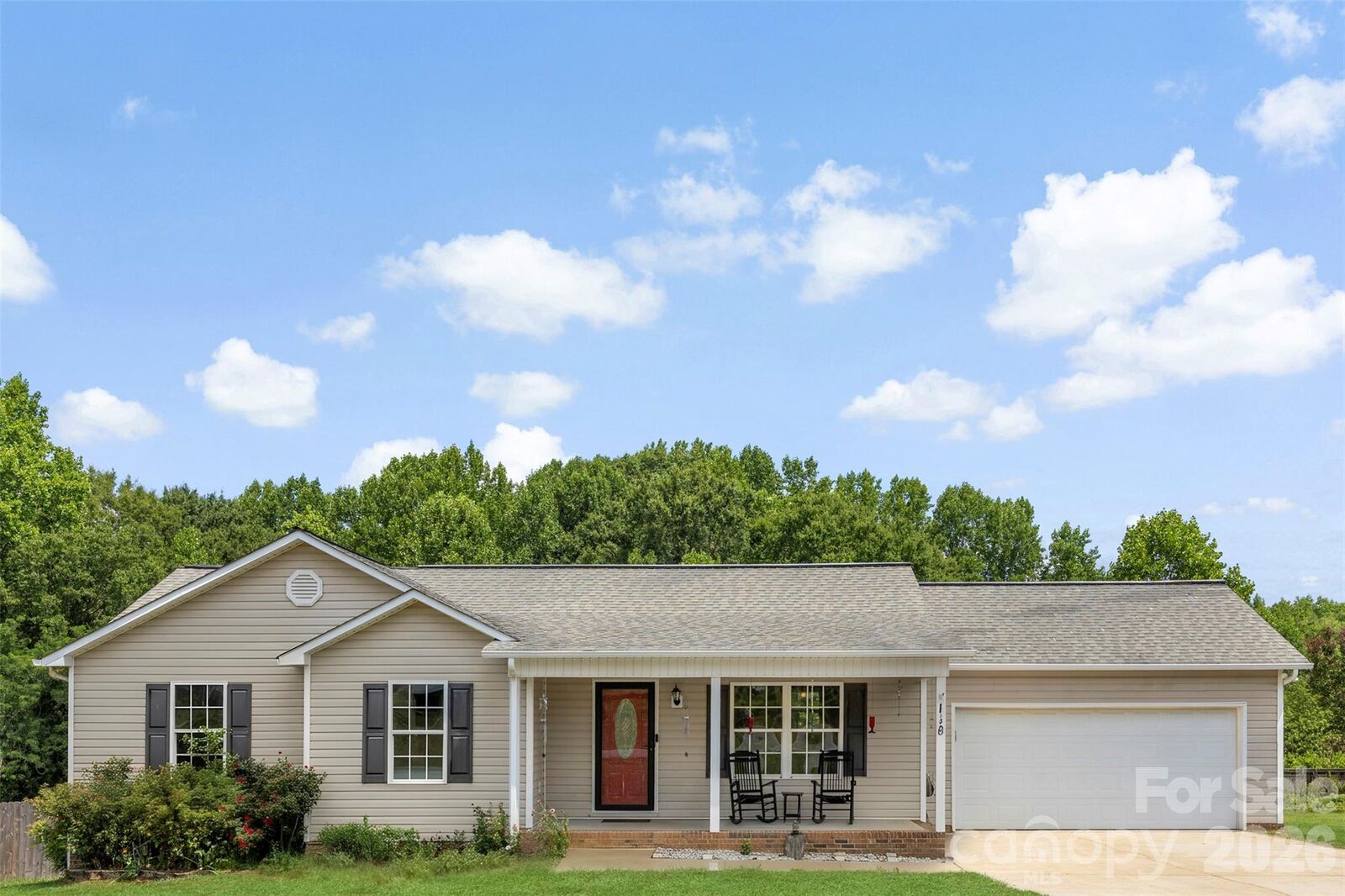 Property Photo: 118 Alexandra Drive NC 28150