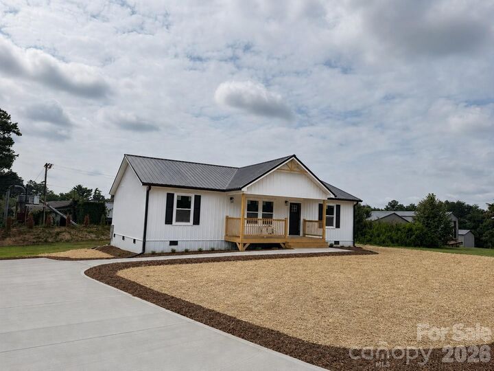 Property Photo: 2059 Bailey Drive NC 28601