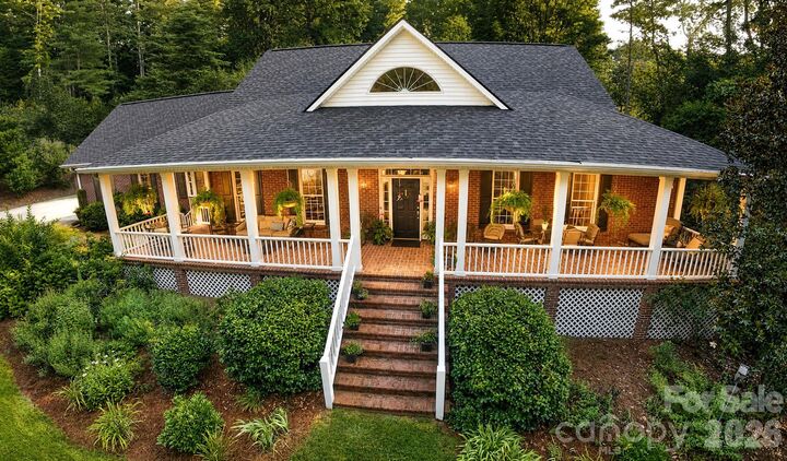 Property Photo: 2086 Warrior Fork Trail NC 28655