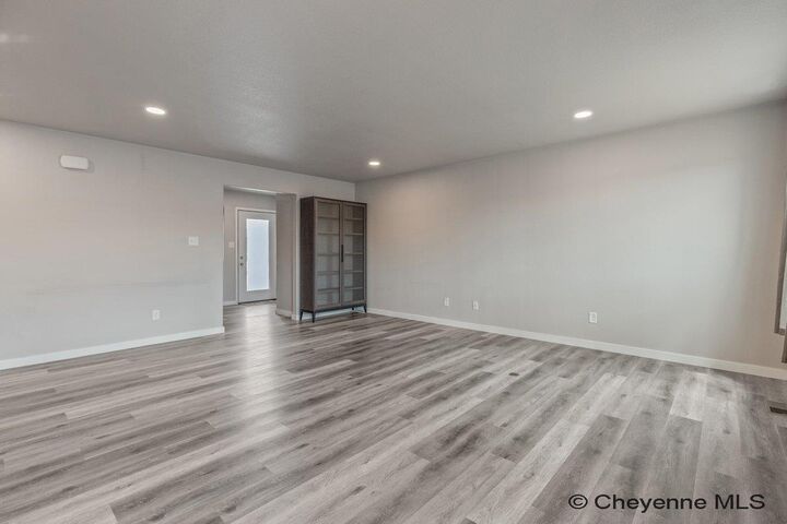 Property Photo: 4521 Bobolink Ln 310A WY 82070