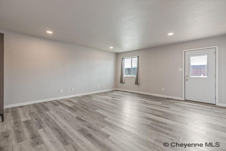 Property Photo: 4521 Bobolink Ln 310A WY 82070