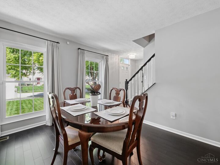 Property Photo:  4176 Knollview Court  OH 45103 