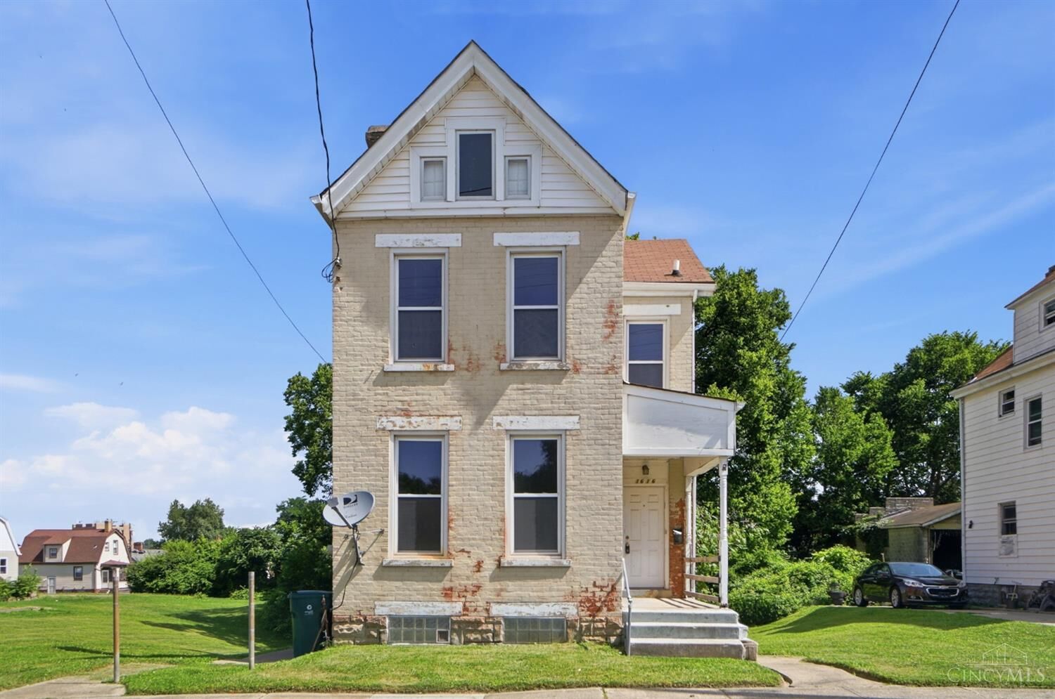 Property Photo: 1616 Brewster Avenue OH 45207