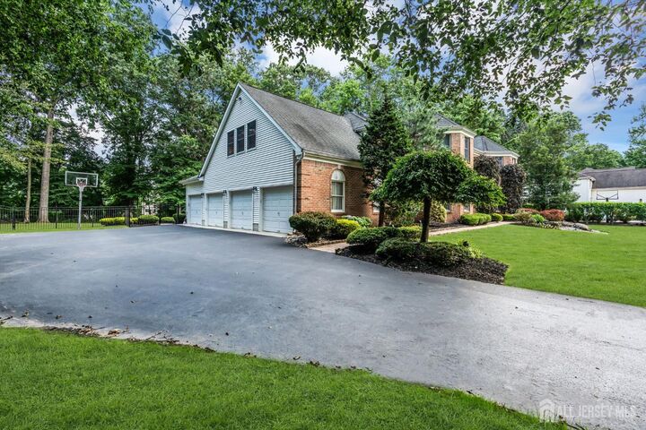 Property Photo:  15 Harmony Lane  NJ 08852 