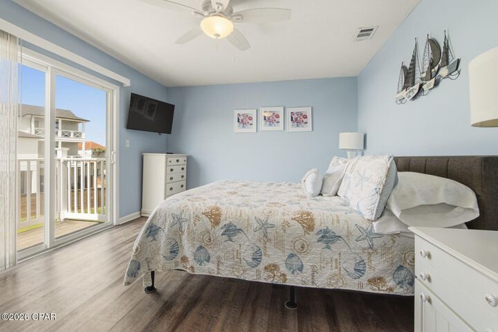 Property Photo:  208 Le Grand Drive  FL 32413 