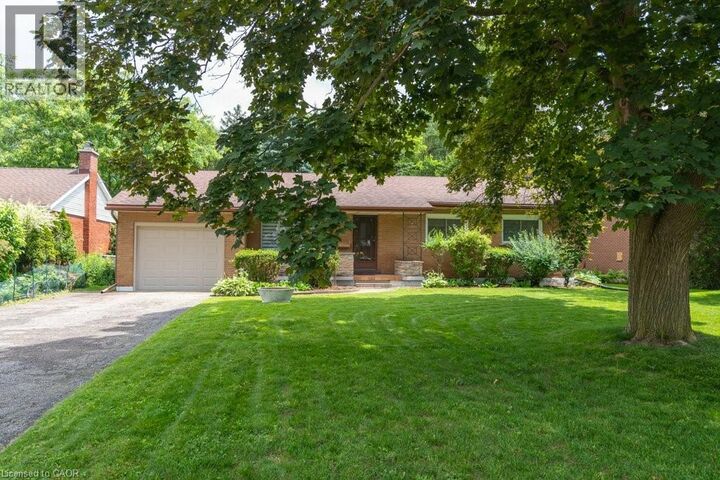 139 Mackay Crescent — photo 1