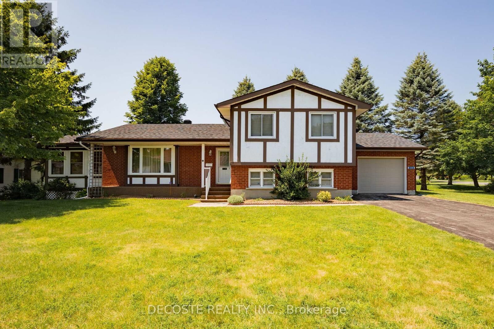 Property Photo:  6281 Graham Court  ON K0C 1E0 