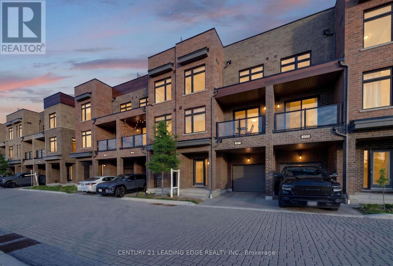 Property Photo:  1865 Pickering Parkway 107  ON L1V 7K3 