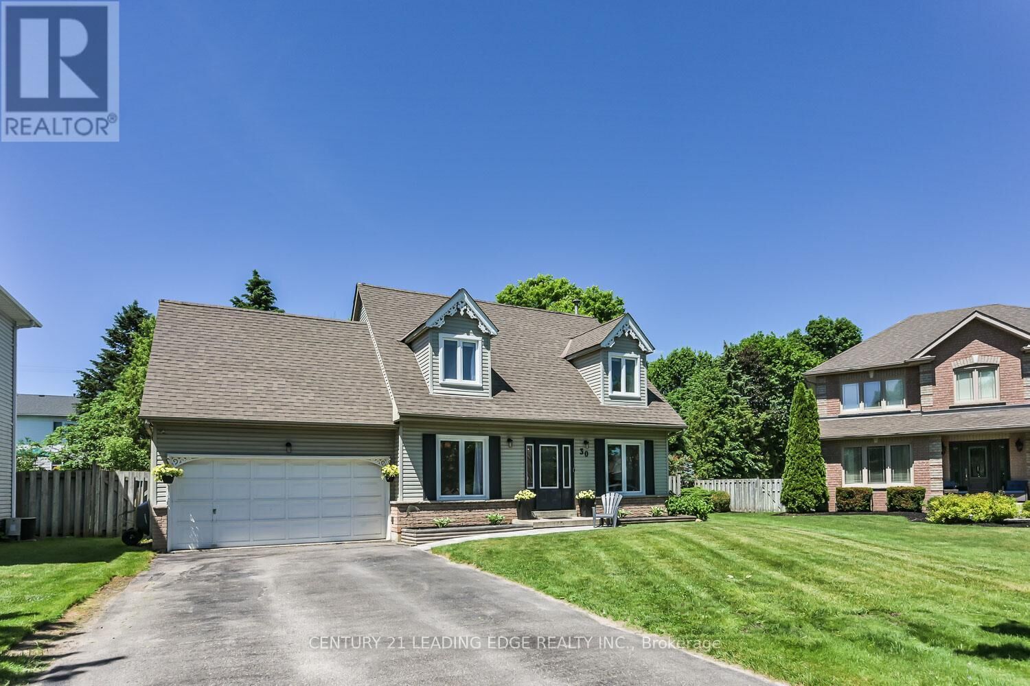Property Photo: 30 McGuire Crescent ON L9P 1G7