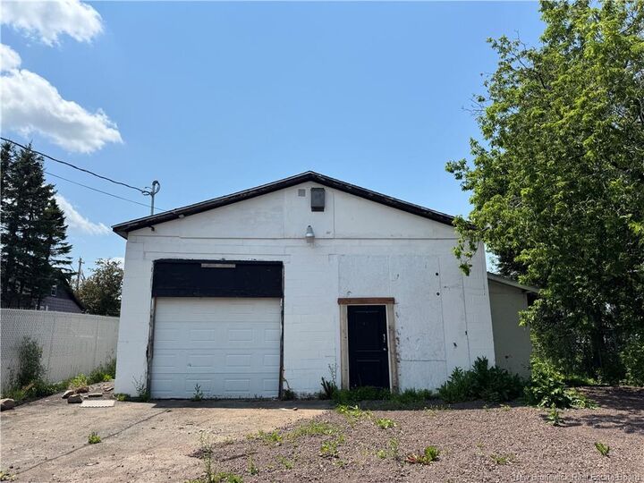 Property Photo:  190 Spruce Street  NB E1A 1P5 