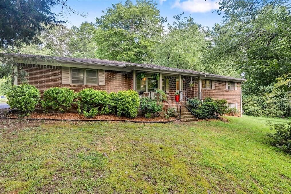 Property Photo:  102 Shelnutt Drive  GA 30110 
