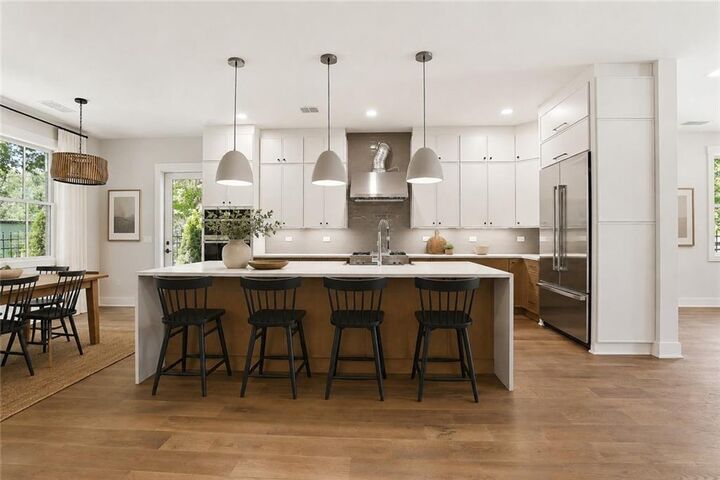 Property Photo:  910 Laurel Brooke Avenue  GA 30269 