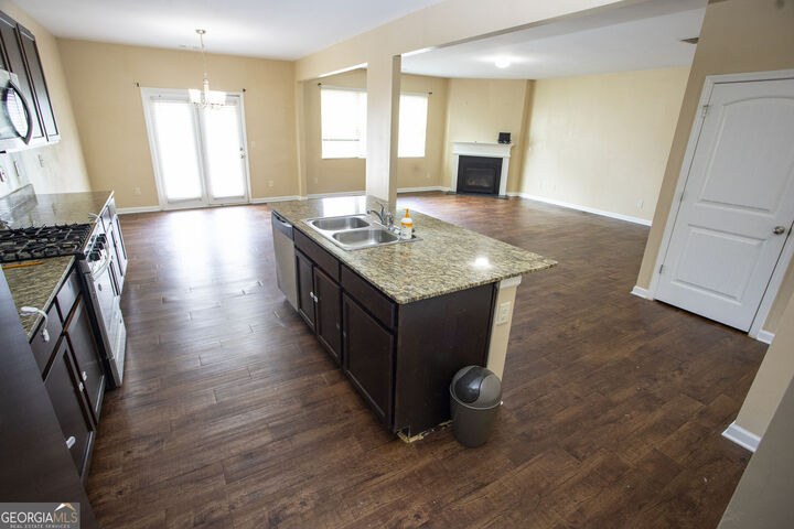 Property Photo: 141 Westin Way GA 30132