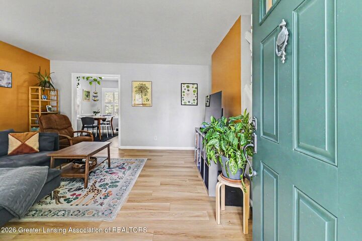 Property Photo:  1002 W Grand River Avenue  MI 48823 