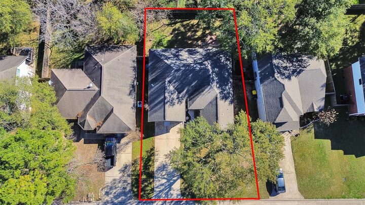 Property Photo: 206 Doncaster Street TX 77303