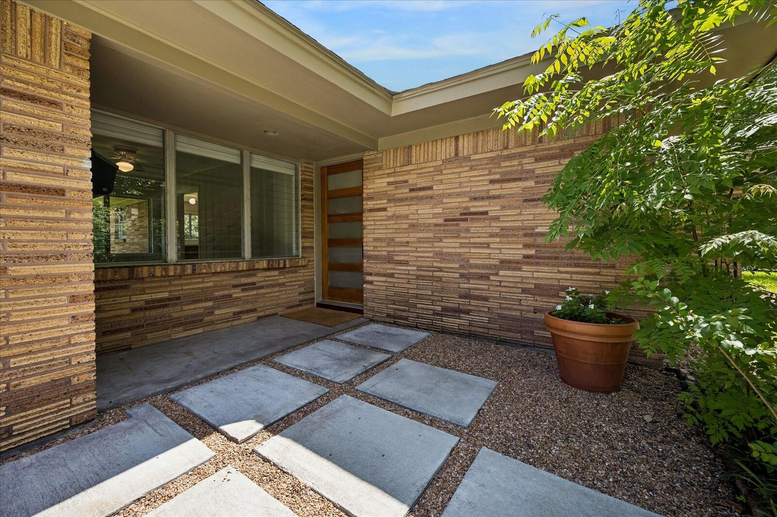 Property Photo:  4030 McDermed Drive  TX 77025 
