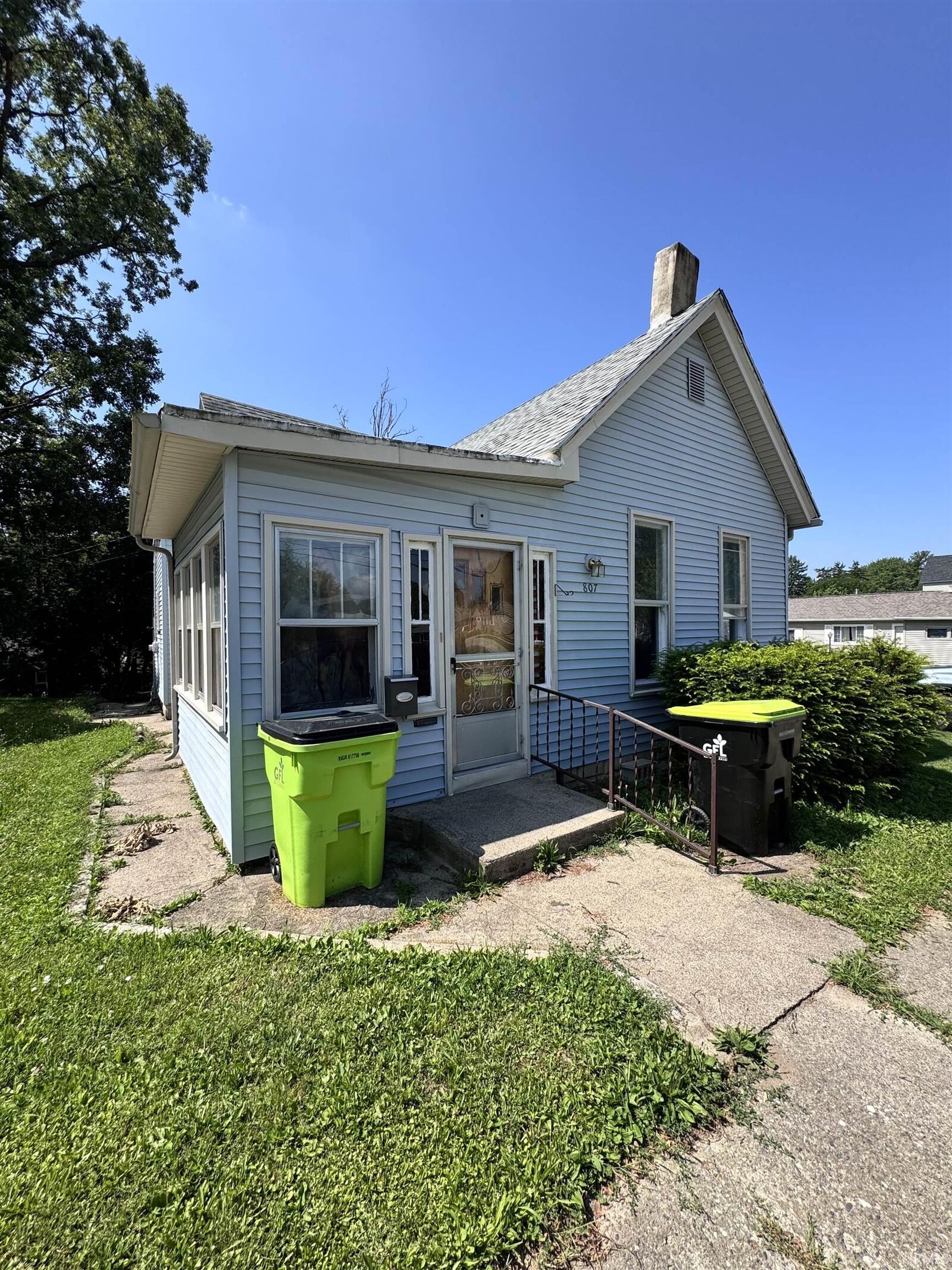 Property Photo:  807 Kintz Street  IN 46750-1541 