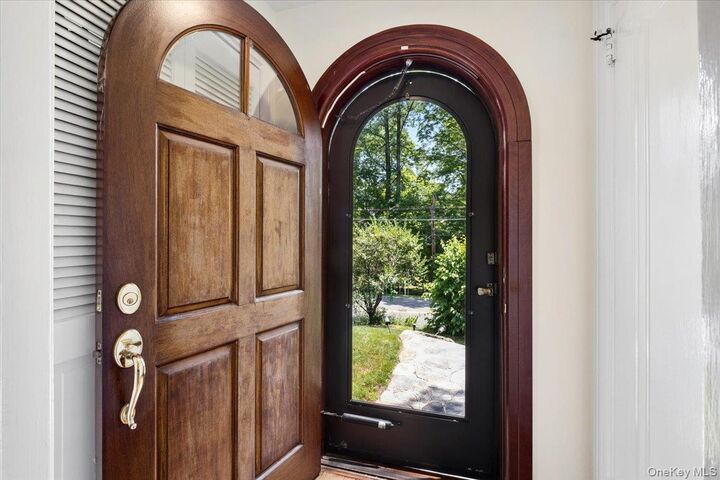 Property Photo:  1187 Post Road  NY 10583 
