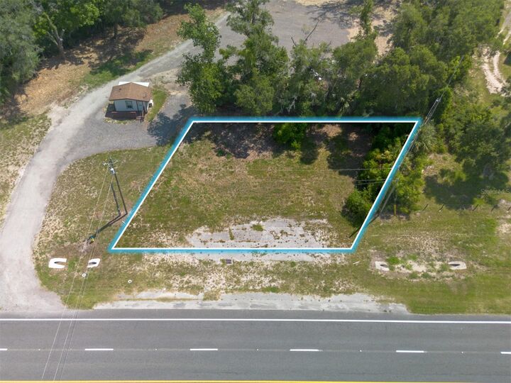 Property Photo: 4457 N US Highway 17 FL 32720