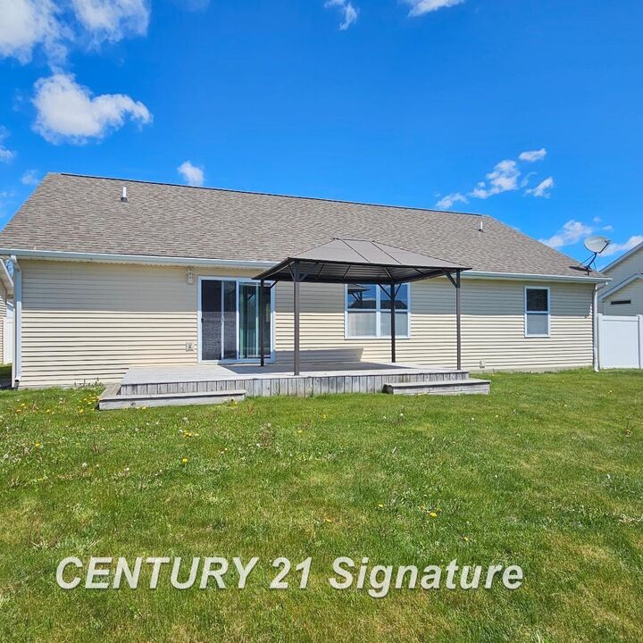 Property Photo: 3891 Mystic Trail MI 48603-8505